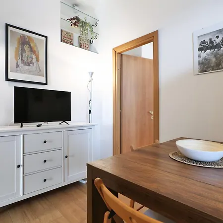 Primopiano - Tibaldi Apartament Mediolan